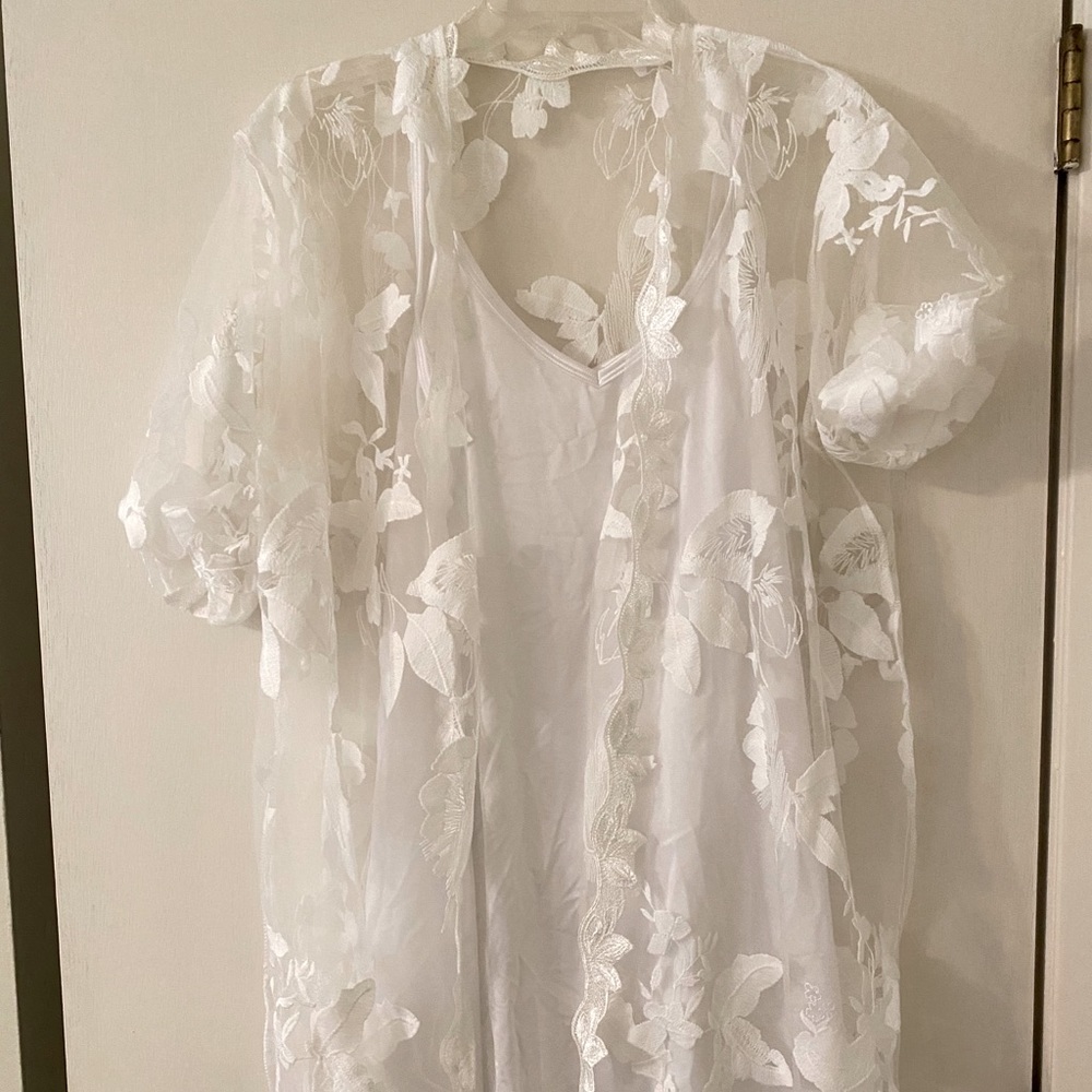 Lace bridal robe & slip